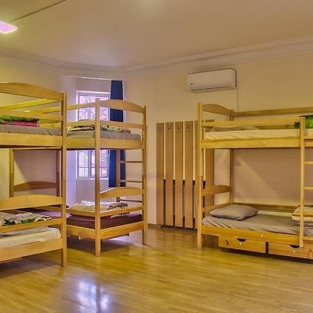 Classy And Cozy Hostel Erevan Esterno foto