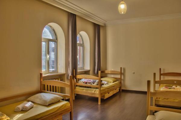 Classy And Cozy Hostel Erevan Esterno foto