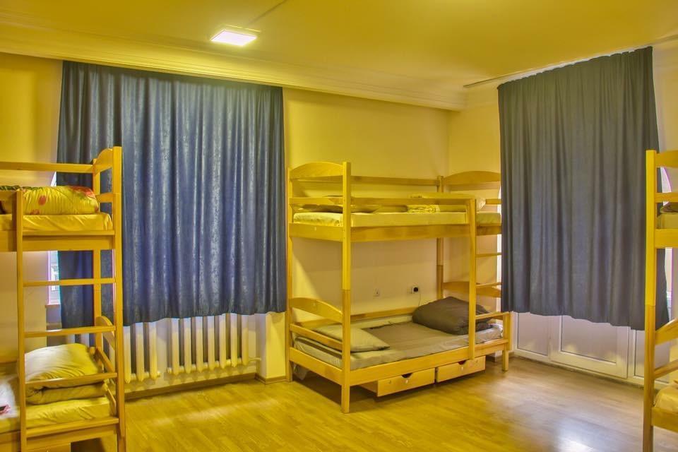 Classy And Cozy Hostel Erevan Esterno foto